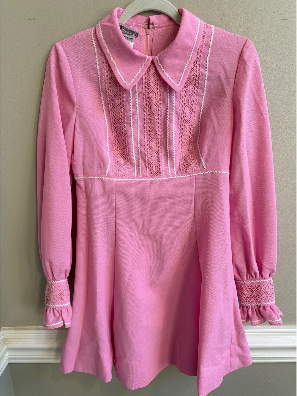VTG 70s Pink Babydoll Mini Dress Mod Lace Bib Dagger Collar Truworths 11 XS/S